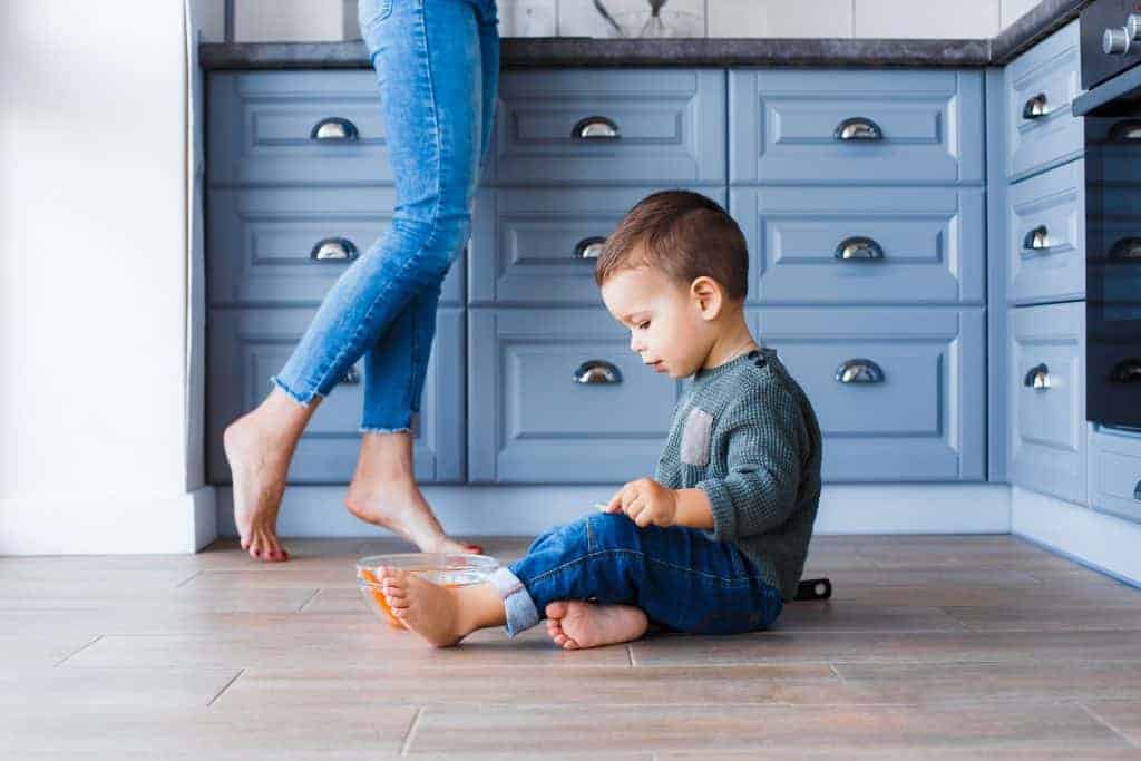 why-you-shouldn-t-wear-shoes-inside-the-house-natural-baby-mama