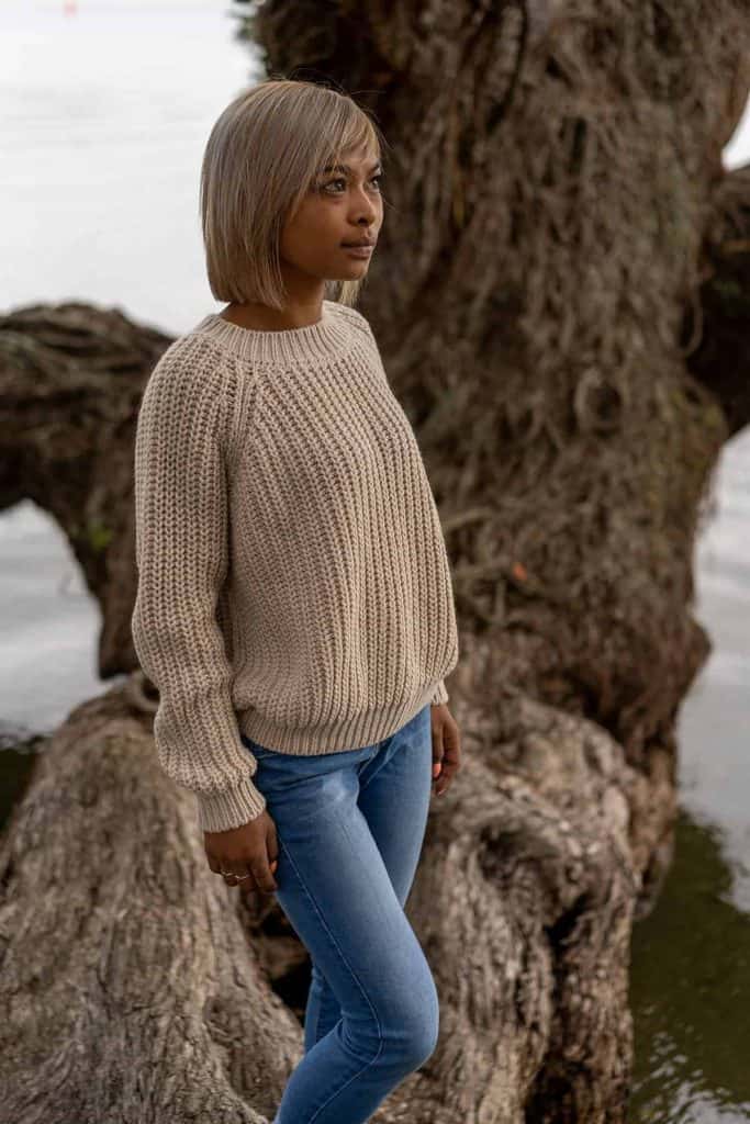 Nui Organic clothing brand_woman in Womens Fishline Sweater Oatmeal