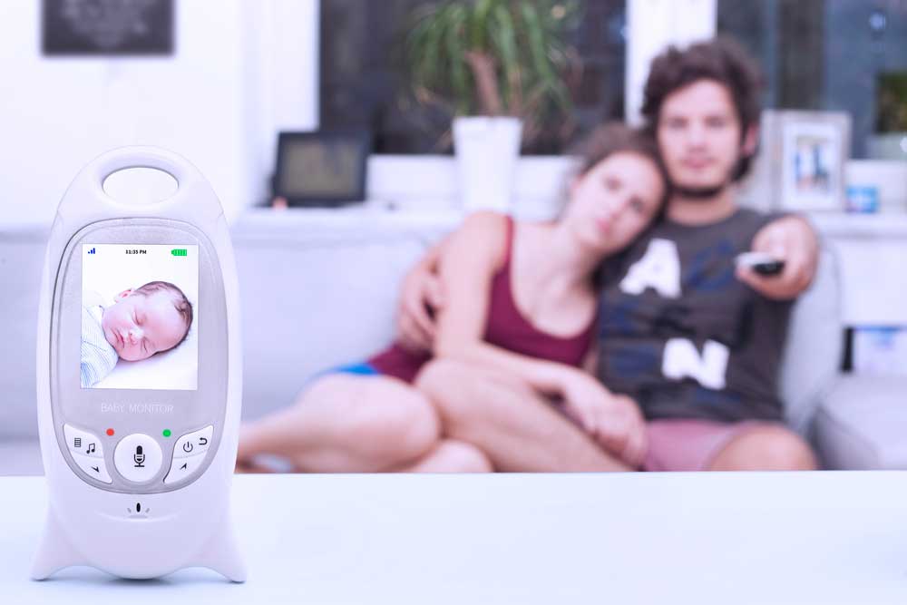 Best hard store wired baby monitor