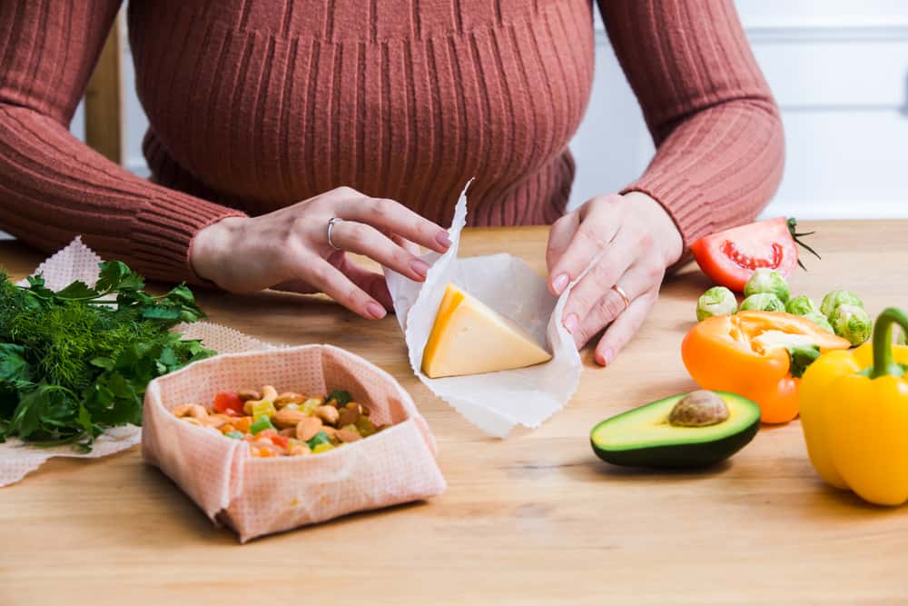 Ask the experts: Plastic wrap and food safety - Healthy Food Guide